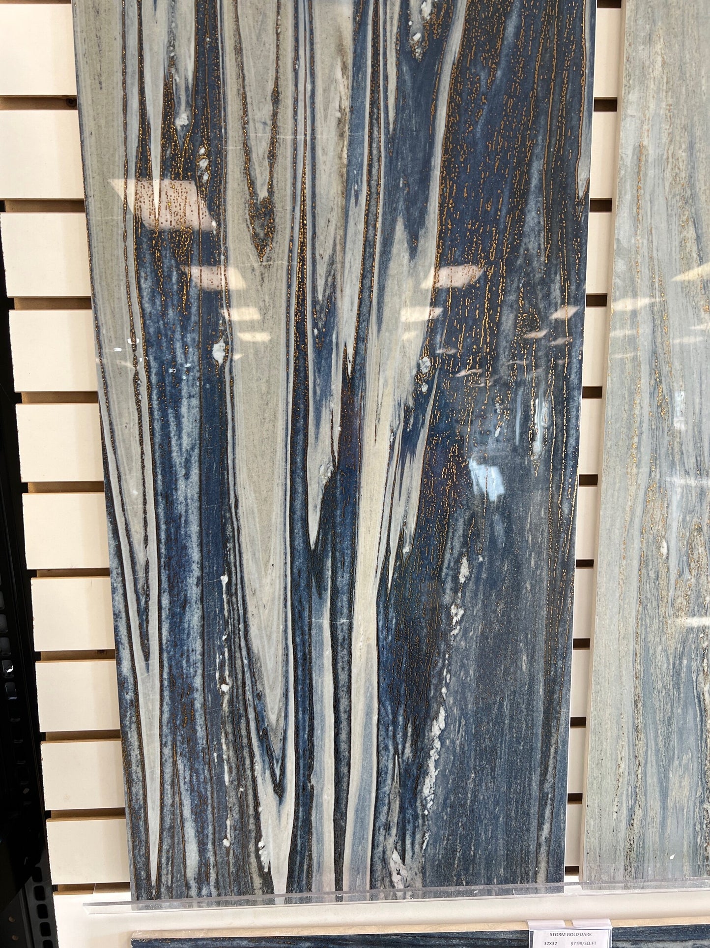 Storm Gold Dark