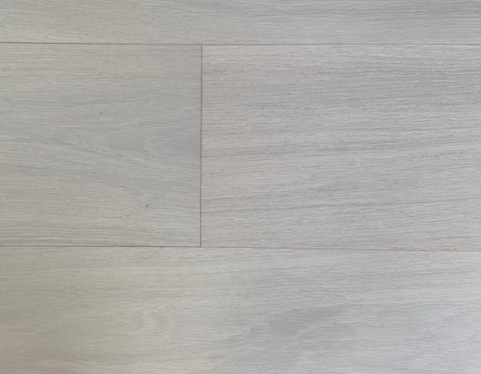 NAF Designer Engineered European White Oak 7.5in Flooring - Warm Honey